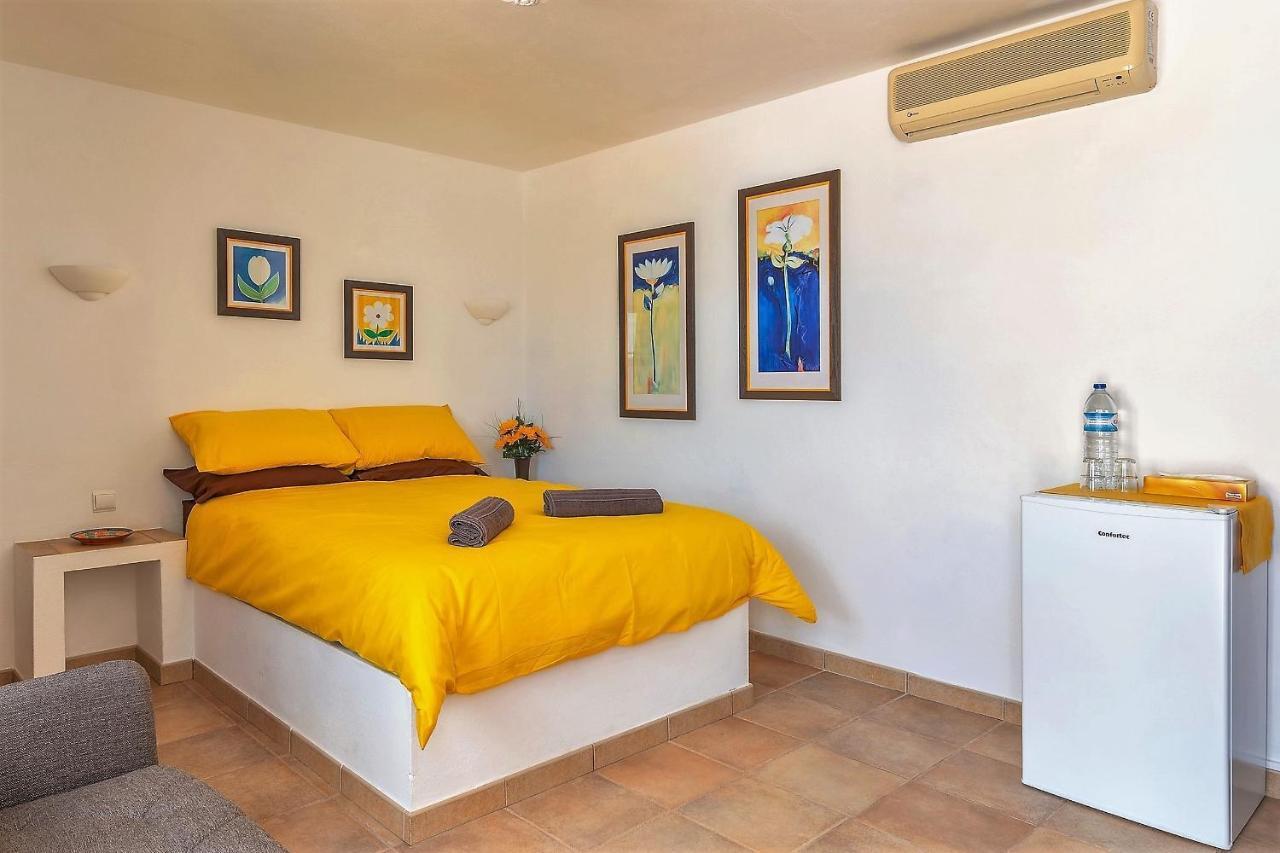 Casa Dos Ninos Bed & Breakfast São Bartolomeu de Messines Eksteriør bilde
